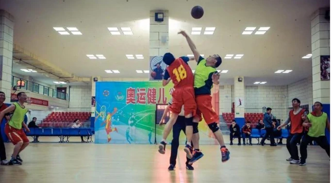 业余篮球爱好者如何借助智能反馈提高比赛表现_0